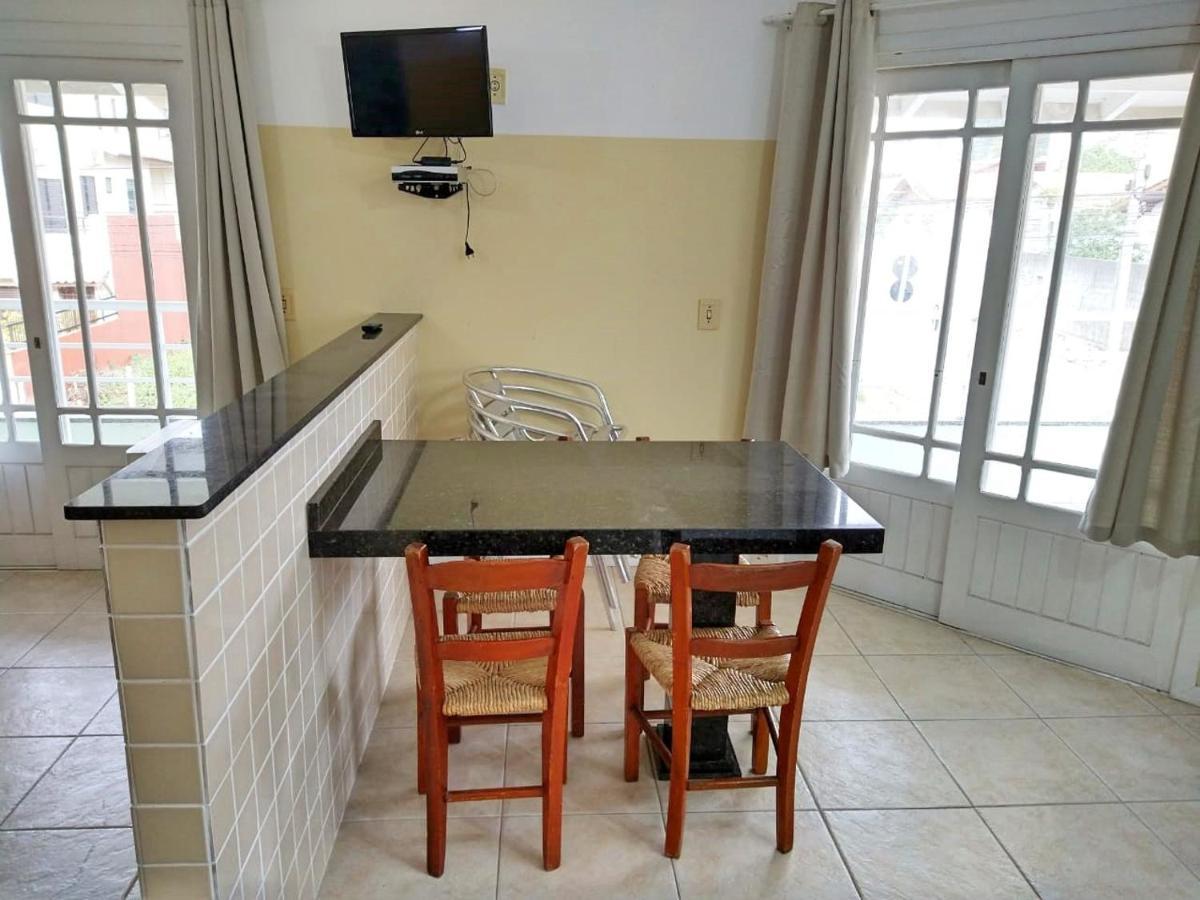 Ap 1 Dorm - Res Ilha Das Gales - Ate 4 Pessoas Apartment บอมบินญัส ภายนอก รูปภาพ