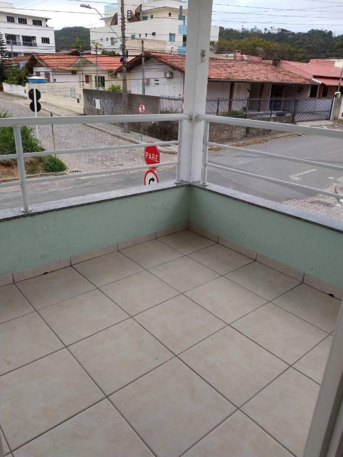 Ap 1 Dorm - Res Ilha Das Gales - Ate 4 Pessoas Apartment บอมบินญัส ภายนอก รูปภาพ